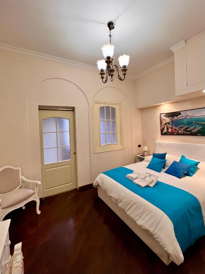 Domus Elena - Plebiscito Apartment Naples Luaran gambar