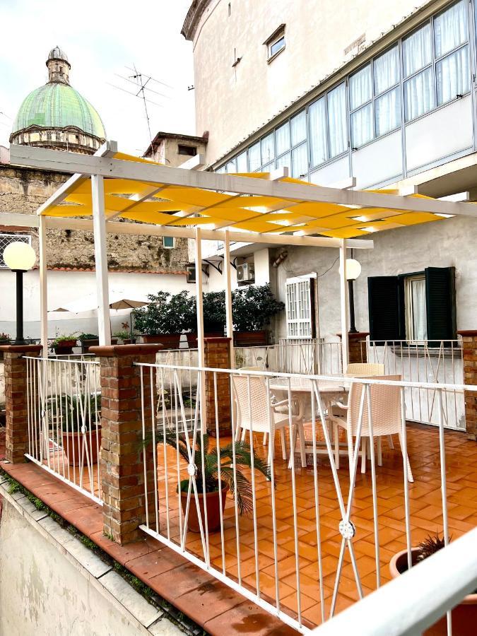 Domus Elena - Plebiscito Apartment Naples Luaran gambar