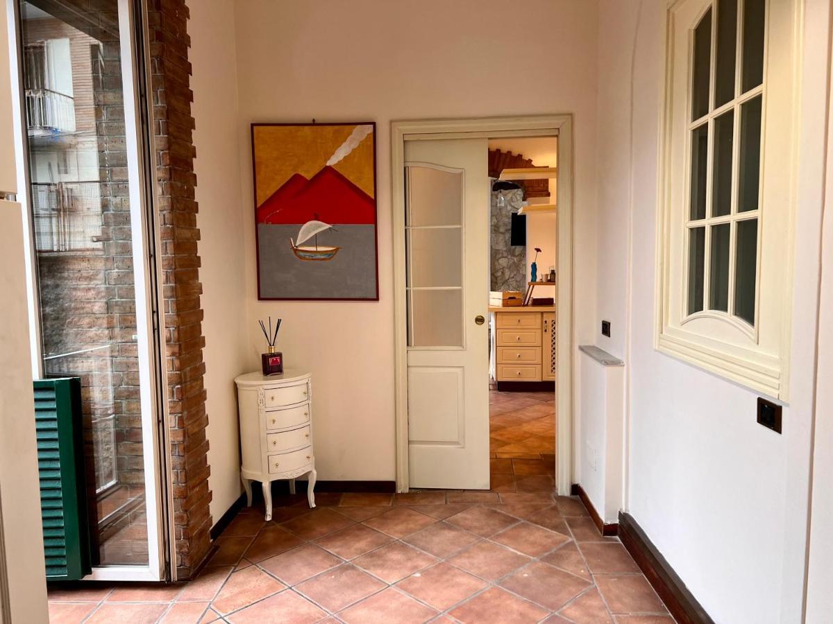 Domus Elena - Plebiscito Apartment Naples Luaran gambar