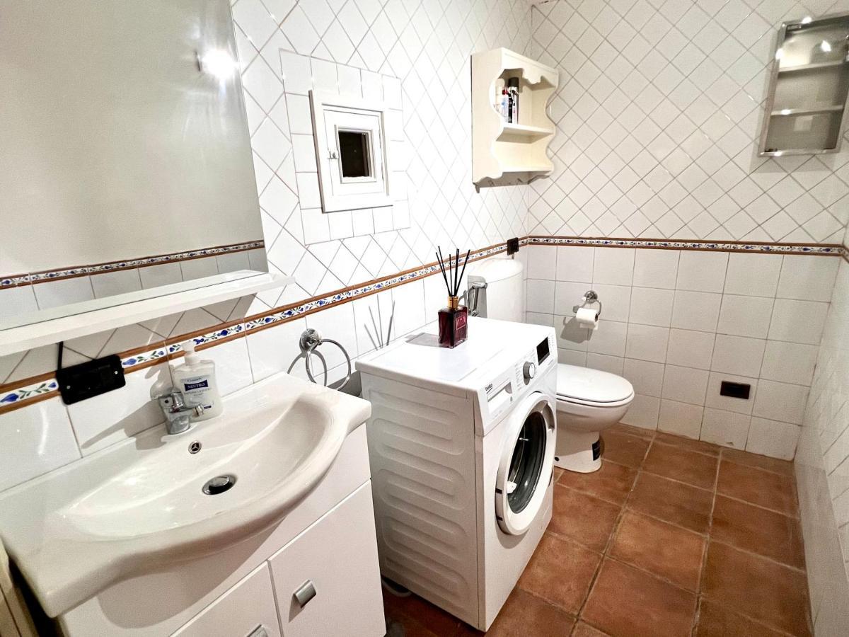 Domus Elena - Plebiscito Apartment Naples Luaran gambar