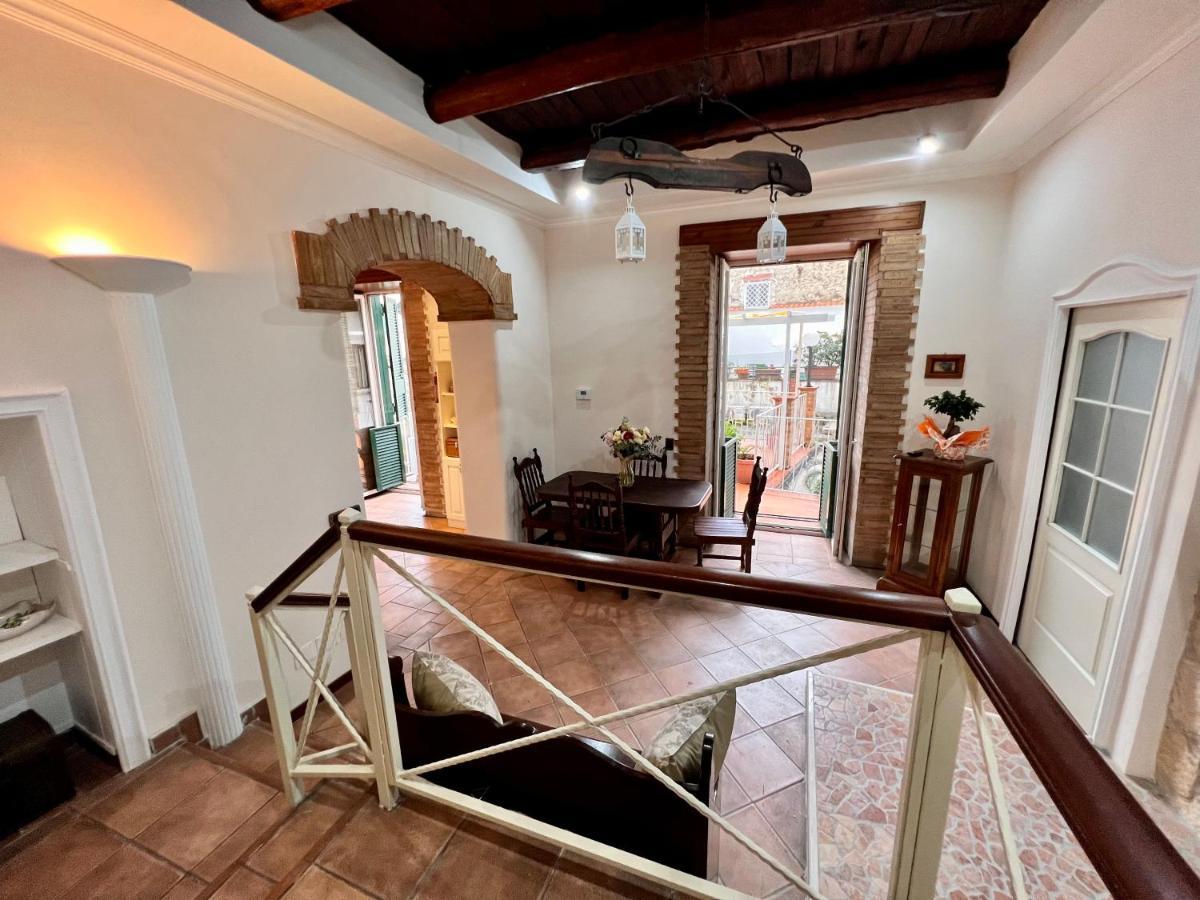 Domus Elena - Plebiscito Apartment Naples Luaran gambar