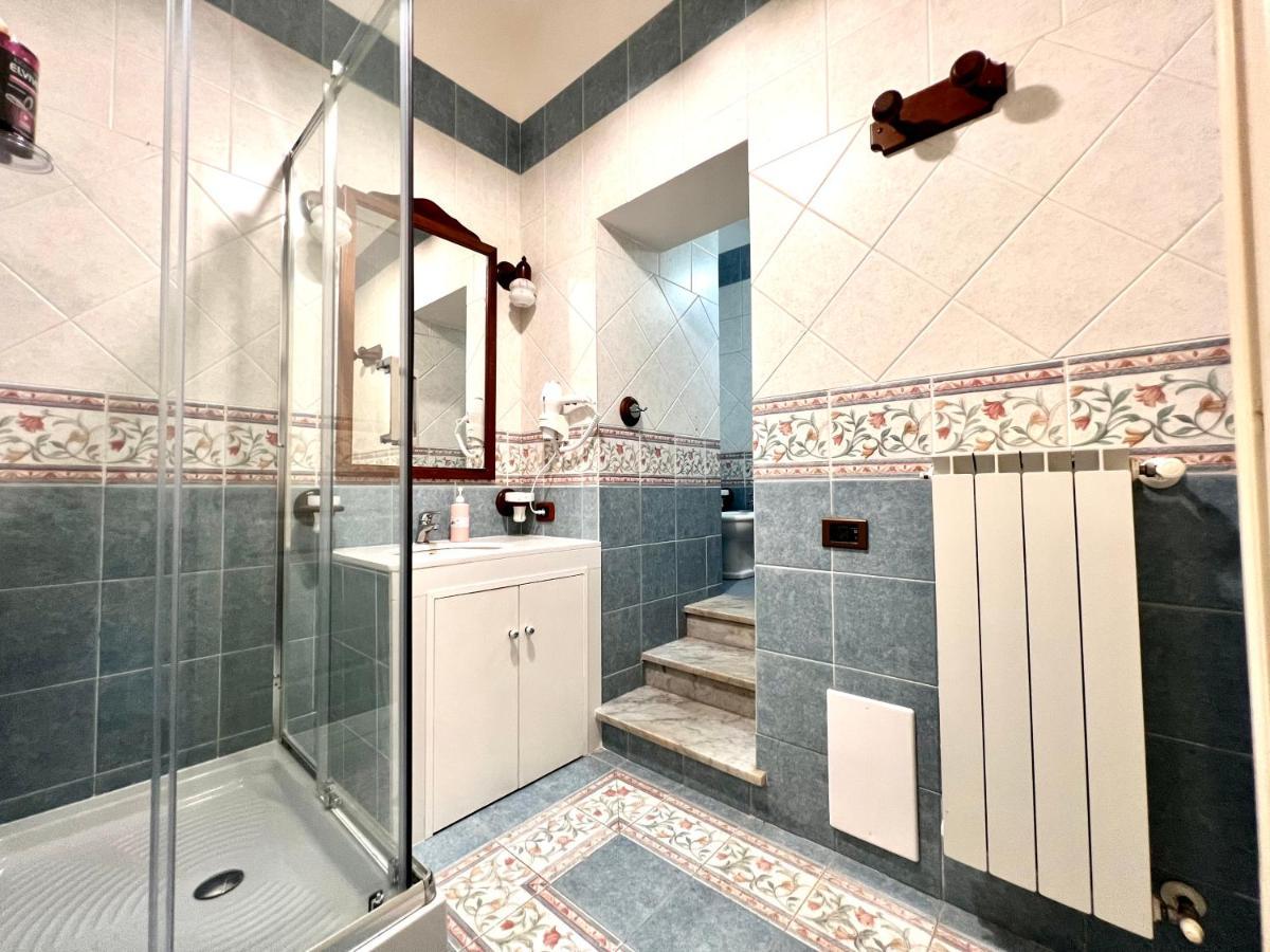 Domus Elena - Plebiscito Apartment Naples Luaran gambar
