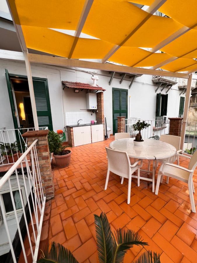 Domus Elena - Plebiscito Apartment Naples Luaran gambar